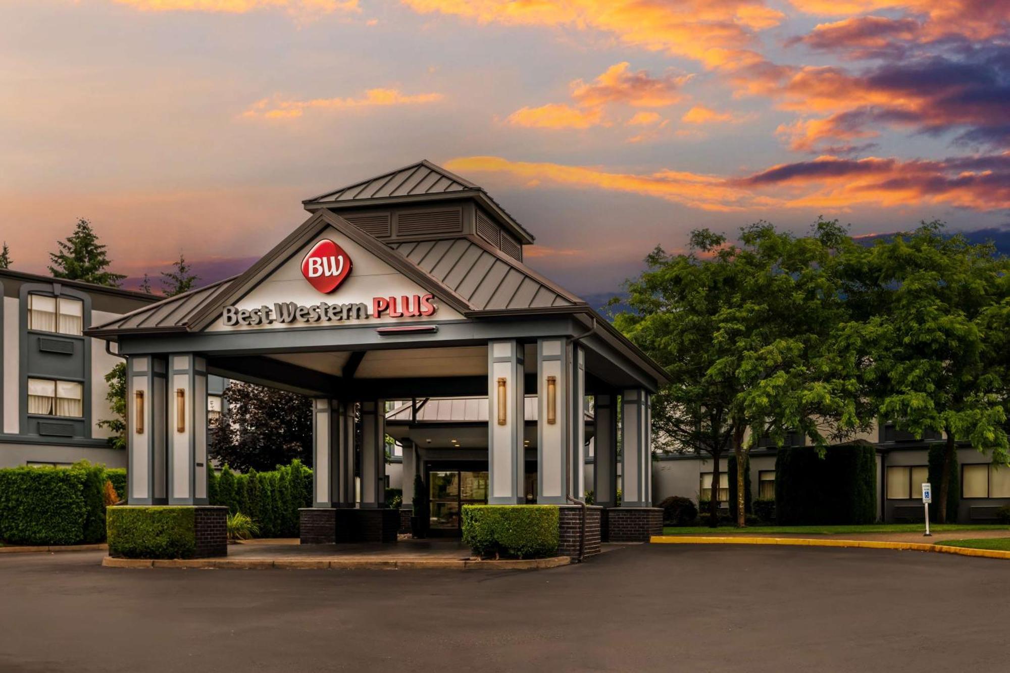 Best Western Plus Puyallup Hotel Экстерьер фото