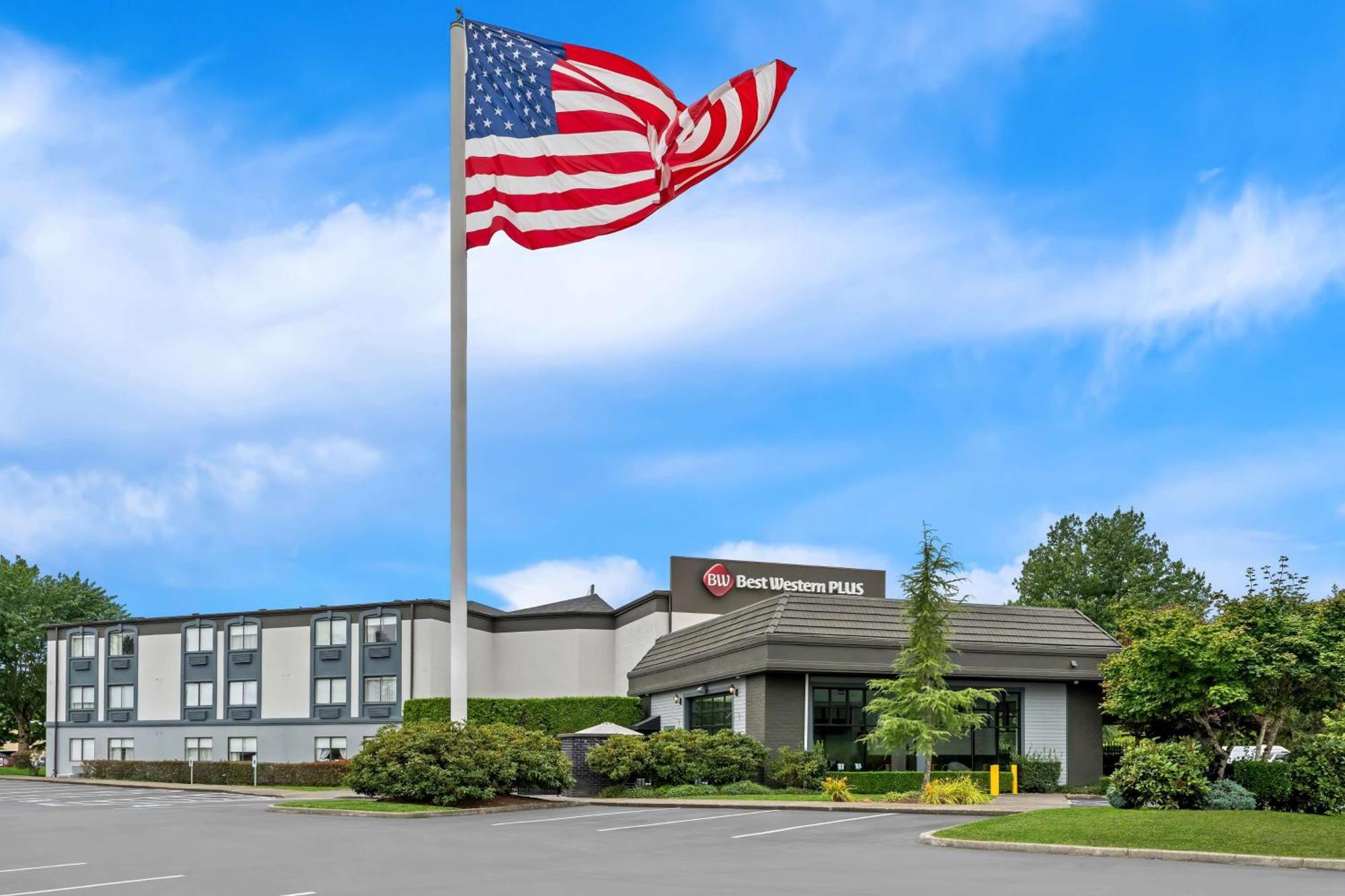 Best Western Plus Puyallup Hotel Экстерьер фото