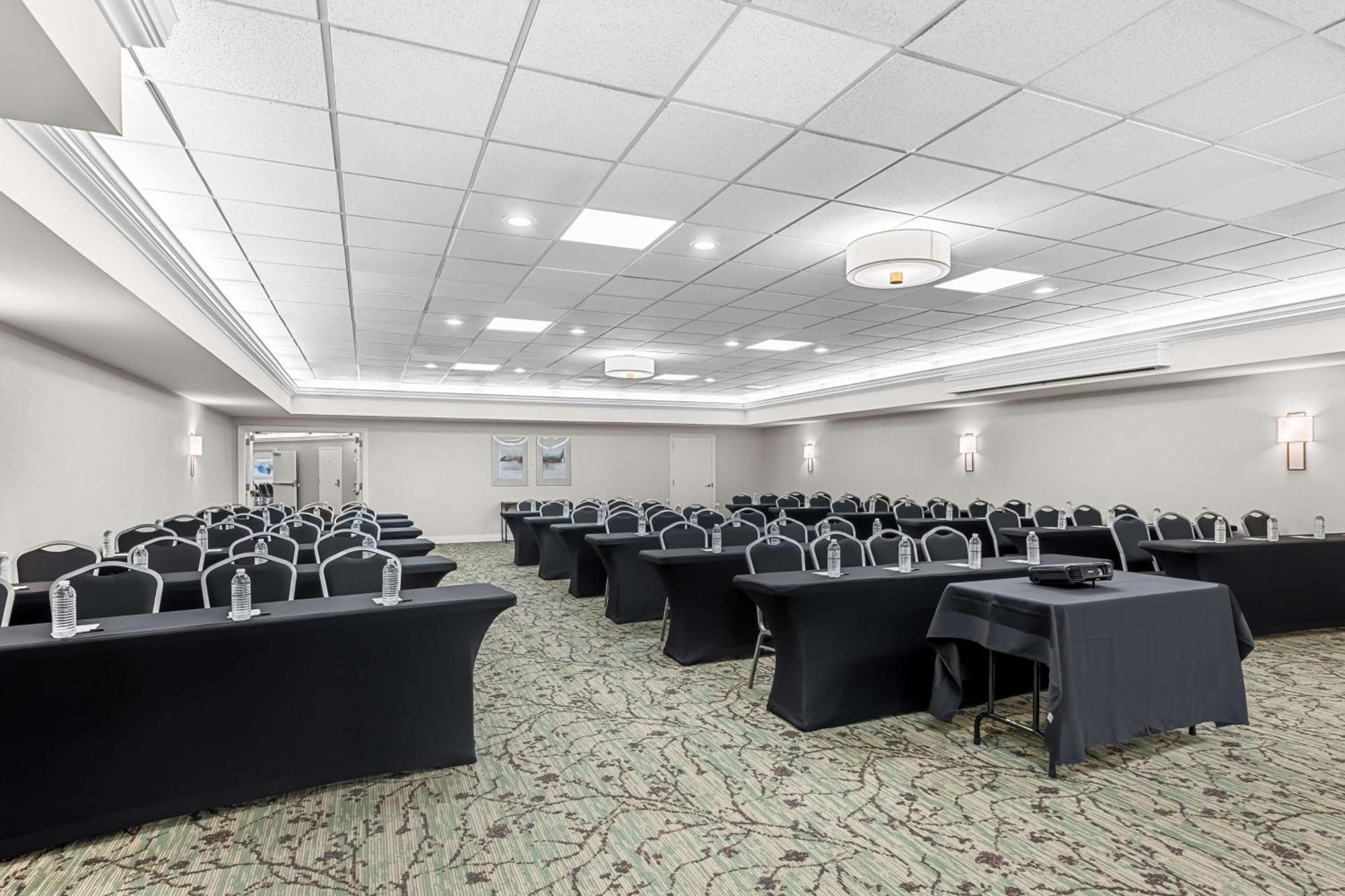 Best Western Plus Puyallup Hotel Экстерьер фото